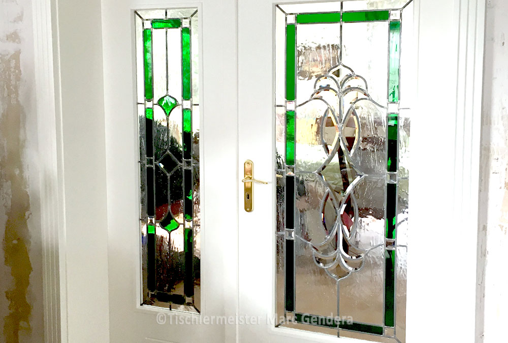 Handgefertigte Türen mit Bleiverglasung
